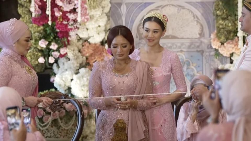 Tradisi Langkahan Jawa: Prosesi Menikah Mendahului Kakak yang Penuh Makna dan Doa Restu
