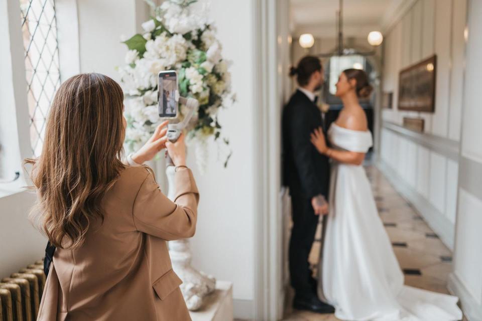Wedding Content Creator: Tren Pernikahan Kekinian Biar Momenmu Terekam dengan Aesthetic